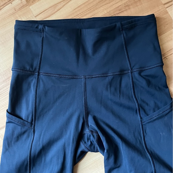 Lululemon Leggings 7/8 length size 4 - Picture 6 of 9